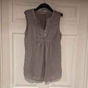 Stitch Fix Gray Embroidered Sleeveless Maternity Top